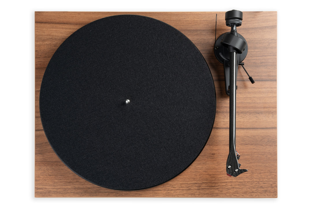 Pro-Ject Debut Carbon Classic Turntable