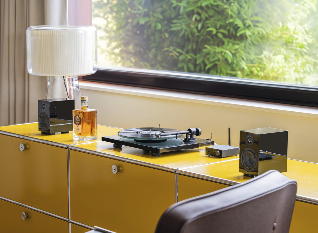 Pro-Ject T1 EVO BT Turntable with Ortofon OM 10 Cartridge